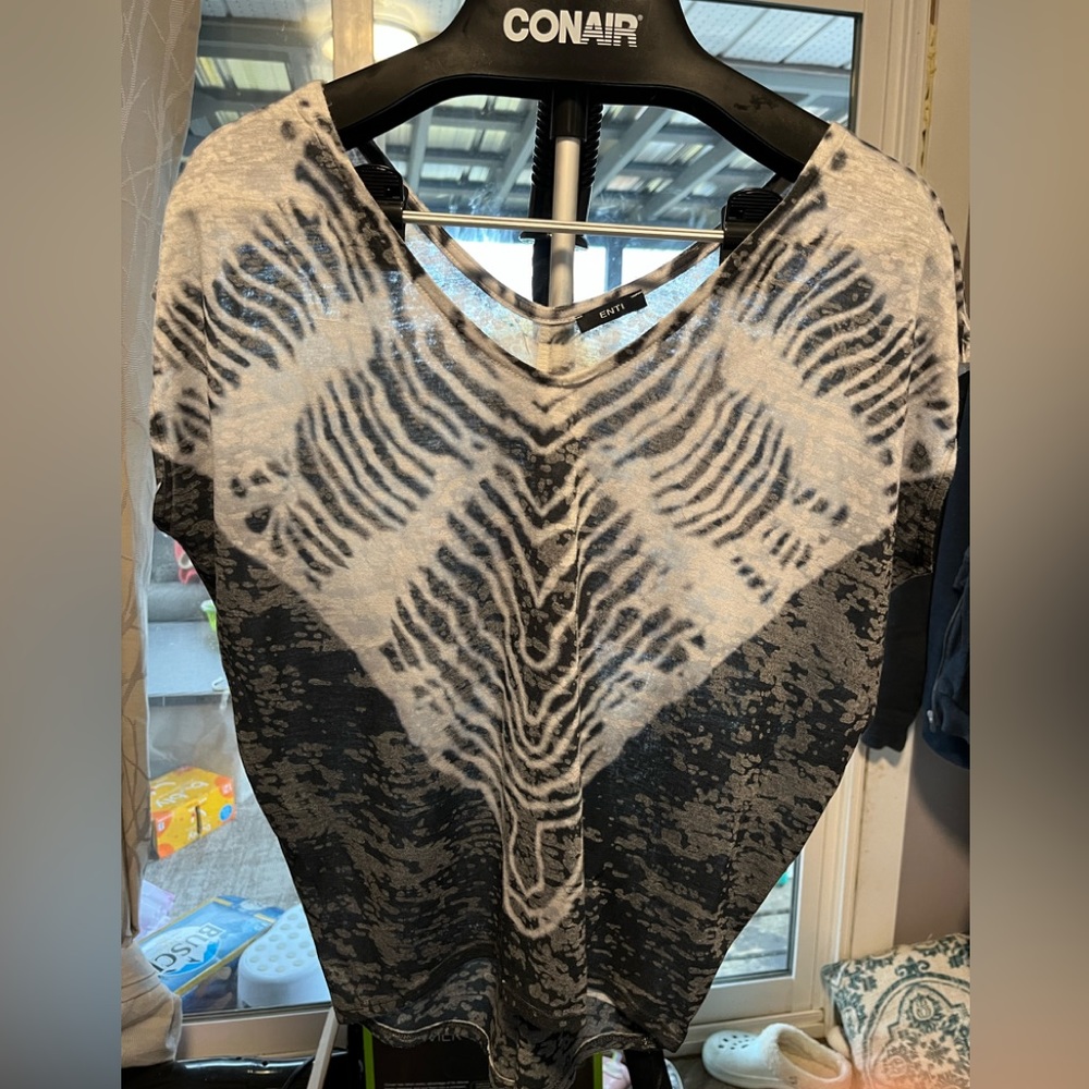 Enti flowy top, acid wash/tye dye detailing